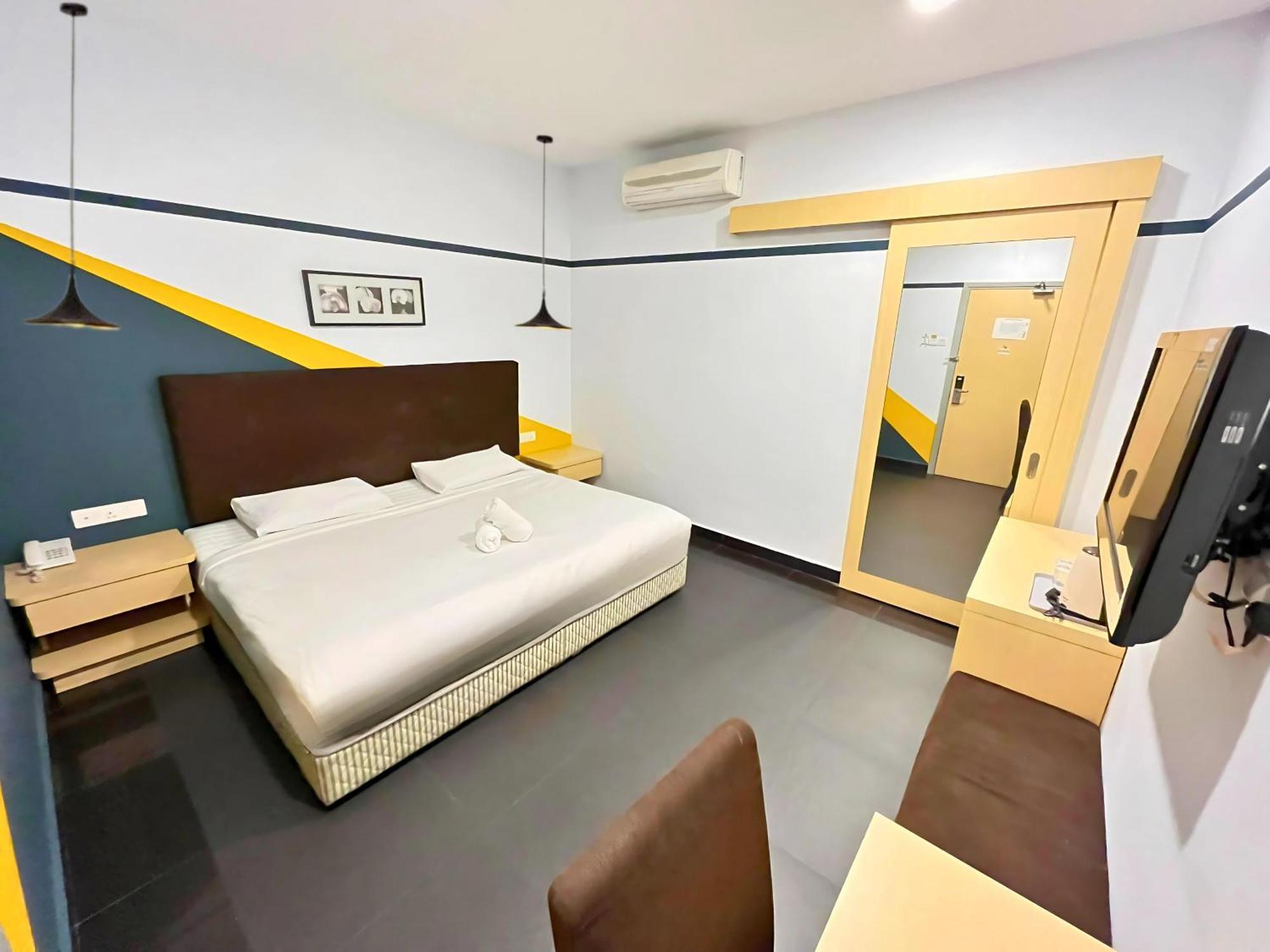 Sky Hotel Selayang Batu-grotten Buitenkant foto