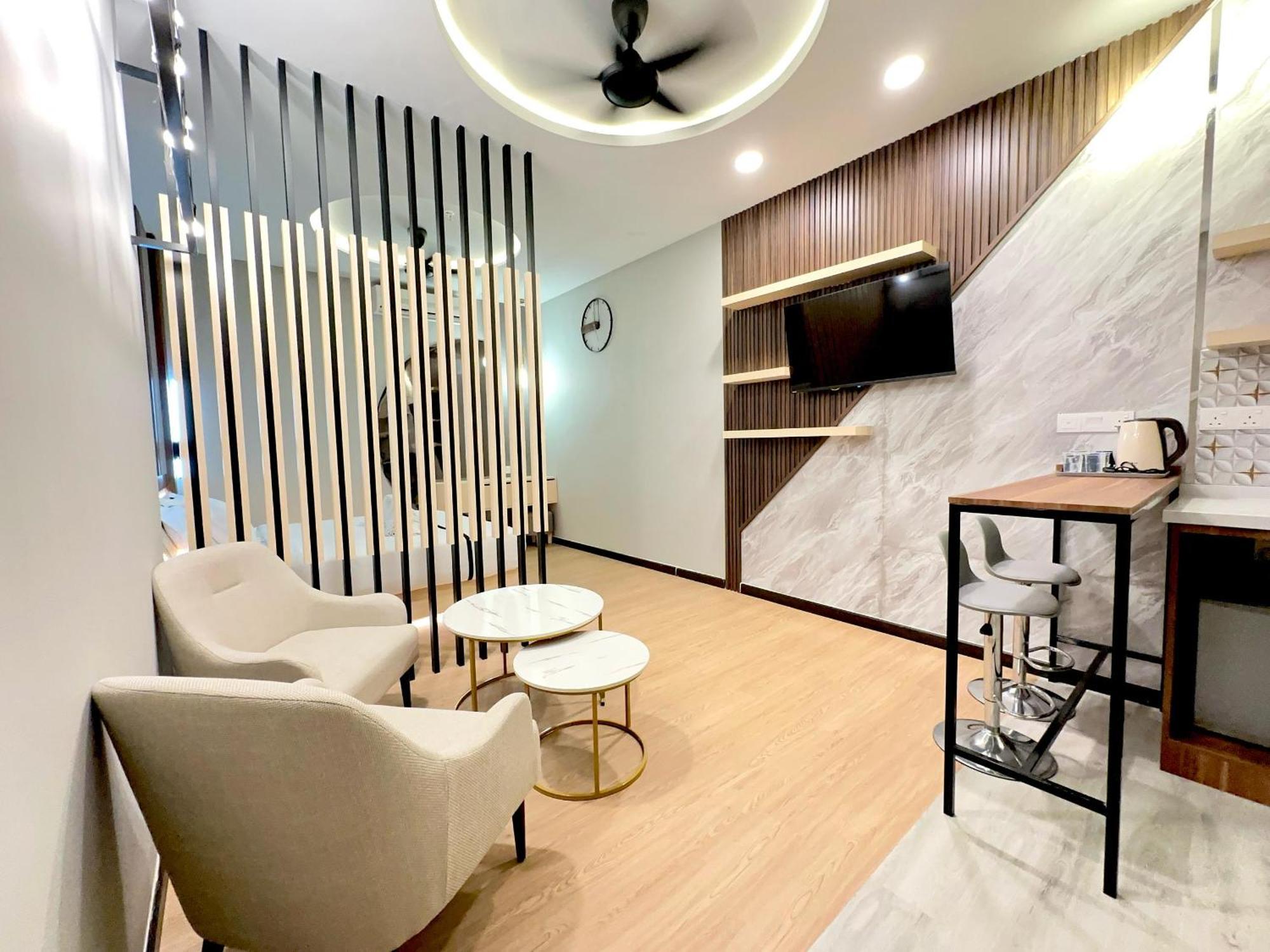 Sky Hotel Selayang Batu-grotten Buitenkant foto